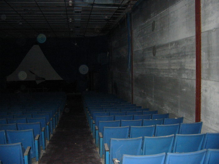 Union Lake Twin Cinemas - MAY 2002 PHOTO (newer photo)